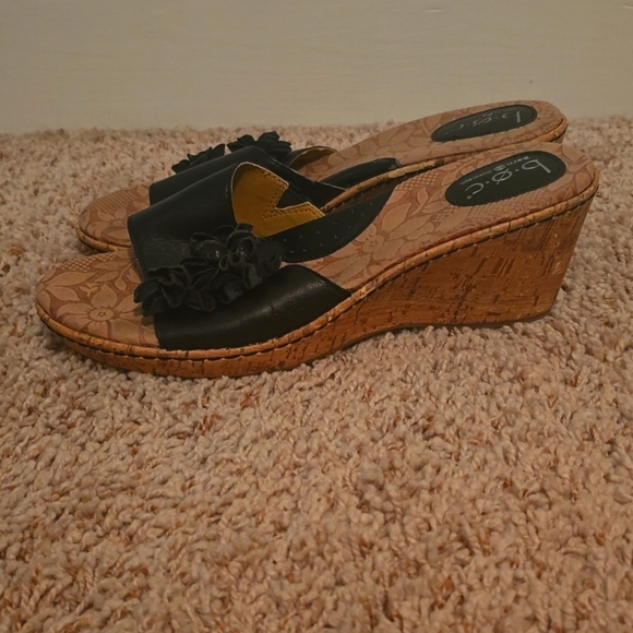 b.o.c. Born Concept Women's Black Leather Floral Wedges Size 11 (#10) - Picture 3 of 12